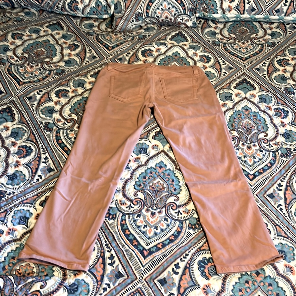 Miss Me Mid-Rise Easy Crop - size 30 (Mauve)